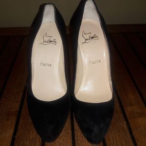 Christian Louboutin Veau Velours Pumps
